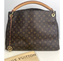 Load image into Gallery viewer, Louis Vuitton artsy MM