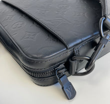 Load image into Gallery viewer, Louis Vuitton duo messenger in monogram shadow