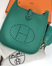 Load image into Gallery viewer, Hermes sac Evelyne 16 amazone jade vert