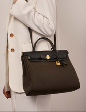 Load image into Gallery viewer, Hermes herbag 31