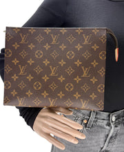 Load image into Gallery viewer, Louis Vuitton toiletry 26
