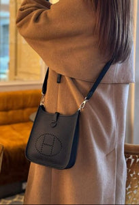 Hermes sac Evelyne 16 amazone noir /noir