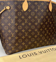 Load image into Gallery viewer, Louis Vuitton neverfull GM in monogram