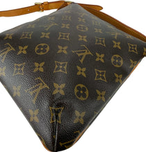 Load image into Gallery viewer, Louis Vuitton musette salsa in monogram