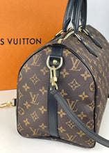 Load image into Gallery viewer, Louis Vuitton speedy 30 bandouliere world tour