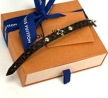 Load image into Gallery viewer, Louis Vuitton blooming monogram bracelet