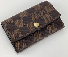 Load image into Gallery viewer, Louis vuitton 6 keyholder in damier