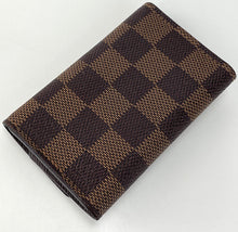 Load image into Gallery viewer, Louis vuitton 6 keyholder in damier