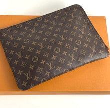 Load image into Gallery viewer, Louis Vuitton Etui Voyage MM