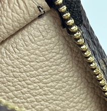 Load image into Gallery viewer, Louis Vuitton monogram pochette clutch