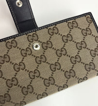 Load image into Gallery viewer, Gucci GG Mayfair continental bow wallet