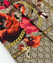 Load image into Gallery viewer, Gucci Pansy floral pansy wool shawl