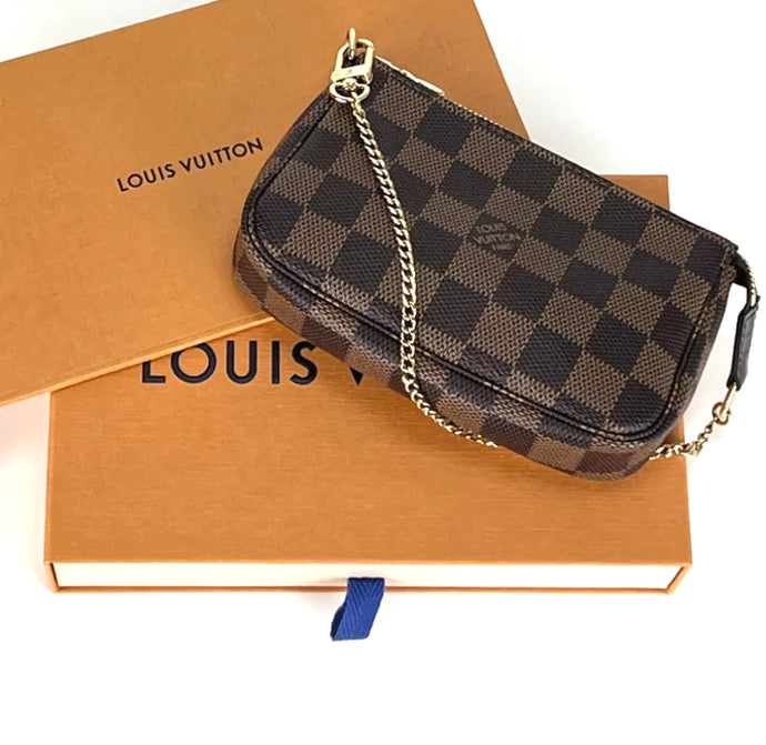 Louis Vuitton mini pochette in damier ebene