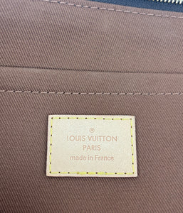 Louis Vuitton Etui Voyage MM