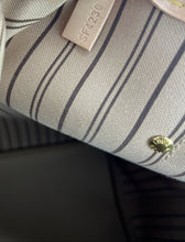 Load image into Gallery viewer, Louis Vuitton neverfull GM in monogram