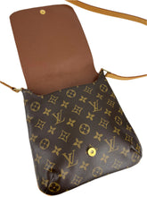 Load image into Gallery viewer, Louis Vuitton musette salsa in monogram