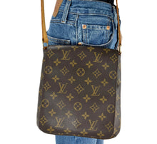 Load image into Gallery viewer, Louis Vuitton musette salsa in monogram