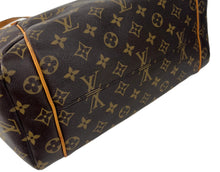 Load image into Gallery viewer, Louis Vuitton totally MM