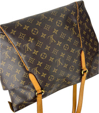 Load image into Gallery viewer, Louis Vuitton totally MM