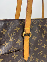 Load image into Gallery viewer, Louis Vuitton totally MM