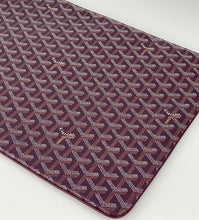 Load image into Gallery viewer, Goyard Senat GM pocket pouch in Burgundy