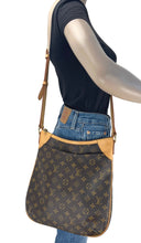 Load image into Gallery viewer, Louis Vuitton Odeon PM