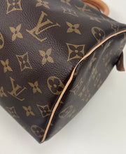 Load image into Gallery viewer, Louis Vuitton speedy 25 in monogram