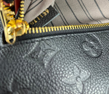 Load image into Gallery viewer, Louis Vuitton pochette metis empreinte