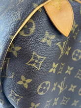 Load image into Gallery viewer, Louis Vuitton keepall 50 in monogram canvas