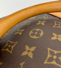 Load image into Gallery viewer, Louis Vuitton keepall 50 in monogram canvas