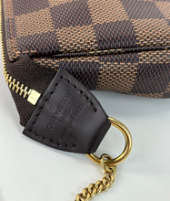 Load image into Gallery viewer, Louis Vuitton mini pochette in damier ebene