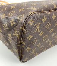 Load image into Gallery viewer, Louis Vuitton neverfull MM in monogram canvas