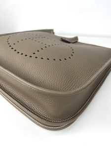 Hermes Evelyne poche III PM in etoupe