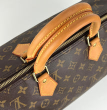 Load image into Gallery viewer, Louis Vuitton speedy 35 in monogram