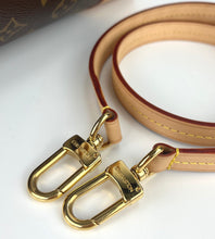 Load image into Gallery viewer, Louis Vuitton Segur in monogram canvas