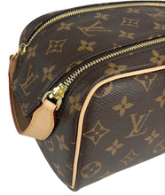 Load image into Gallery viewer, Louis Vuitton monogram dopp kit pouch