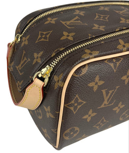 Louis Vuitton monogram dopp kit pouch