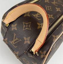 Load image into Gallery viewer, Louis Vuitton monogram dopp kit pouch