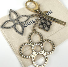 Load image into Gallery viewer, Louis Vuitton tapage charm and key holder