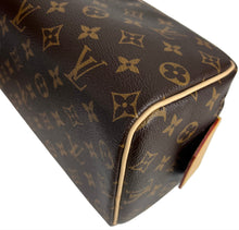 Load image into Gallery viewer, Louis Vuitton monogram dopp kit pouch