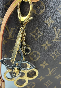 Louis Vuitton tapage charm and key holder