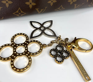 Louis Vuitton tapage charm and key holder