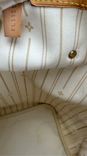 Load image into Gallery viewer, Louis Vuitton neverfull GM azur