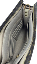 Load image into Gallery viewer, Louis Vuitton toiletry 26