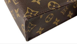 Louis Vuitton toiletry 26