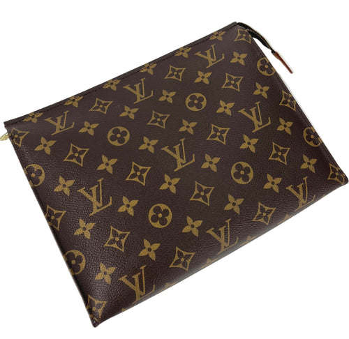 Louis Vuitton toiletry 26