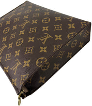 Load image into Gallery viewer, Louis Vuitton toiletry 26