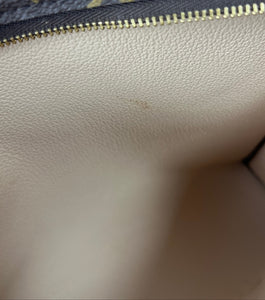 Louis Vuitton toiletry 26