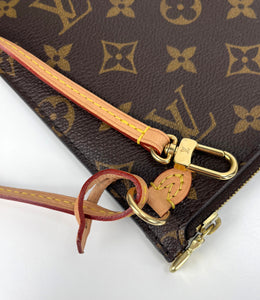 Louis Vuitton pochette in monogram