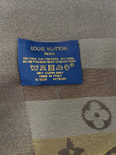 Load image into Gallery viewer, Louis Vuitton so shine monogram shawl